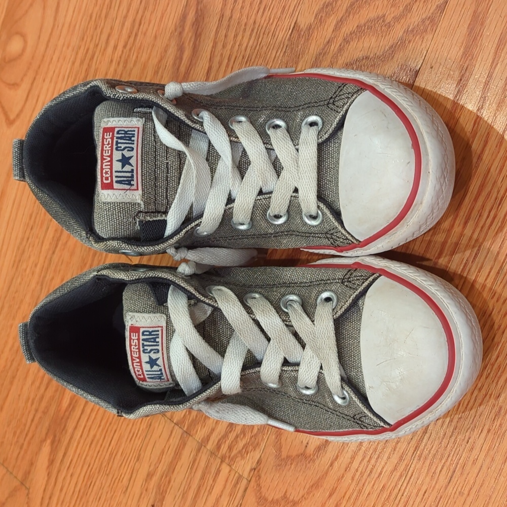 Boys Converse sneakers size 5